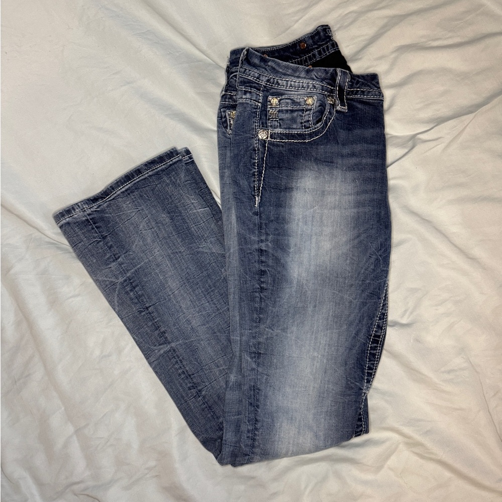 Miss Me Mid-Rise Easy Boot Jeans | Size 28 | Inseam 33 | Embellished Pockets